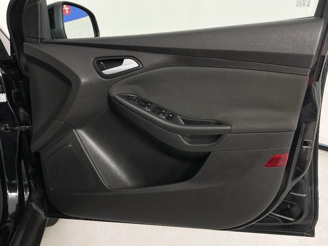 Photo '15' of Ford Focus