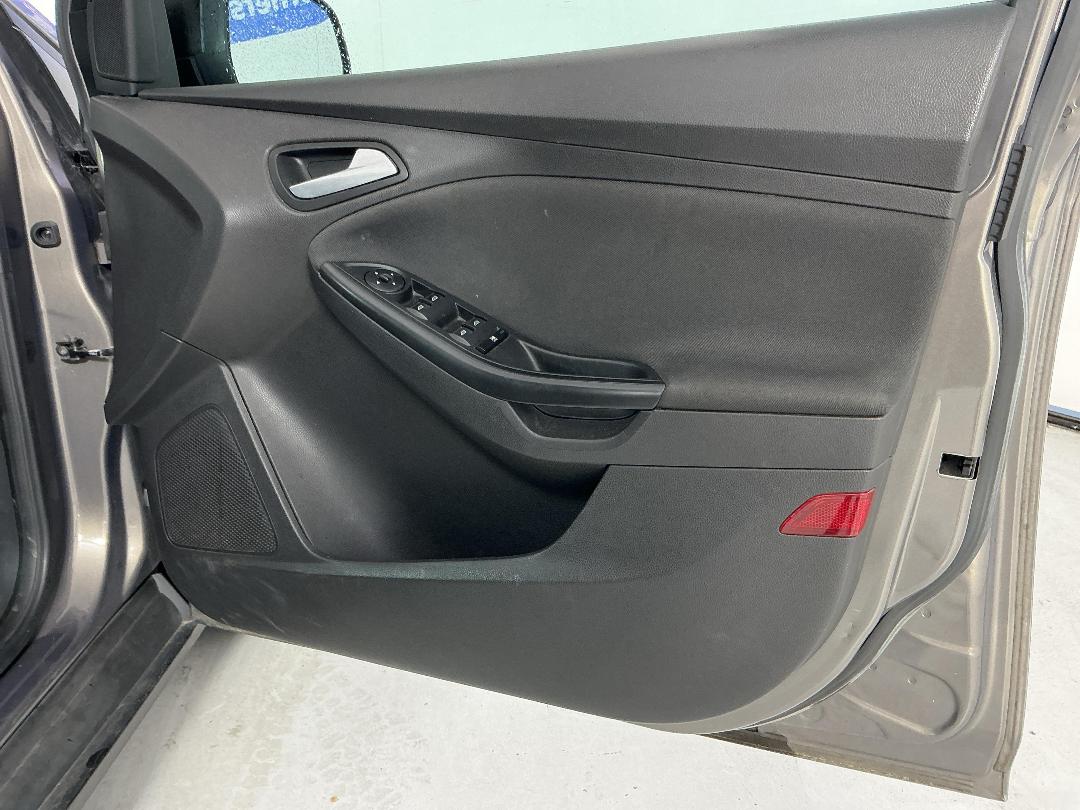 Photo '13' of Ford Focus Trend DSL