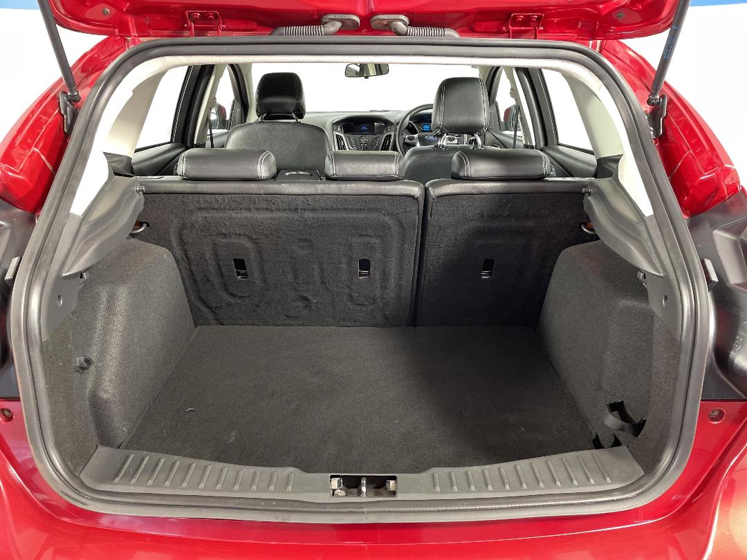 Photo '14' of Ford Focus