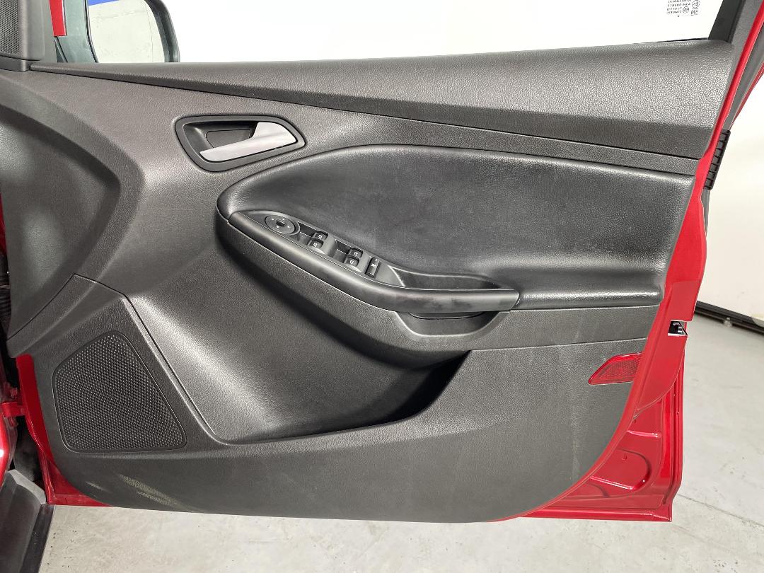 Photo '15' of Ford Focus