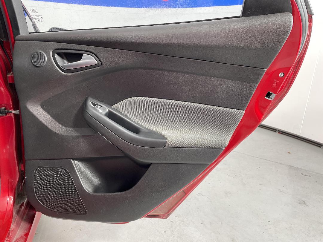 Photo '19' of Ford Focus