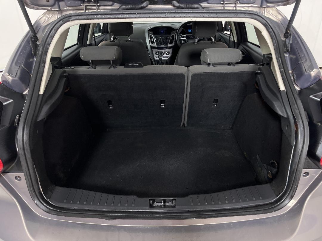 Photo '14' of Ford Focus