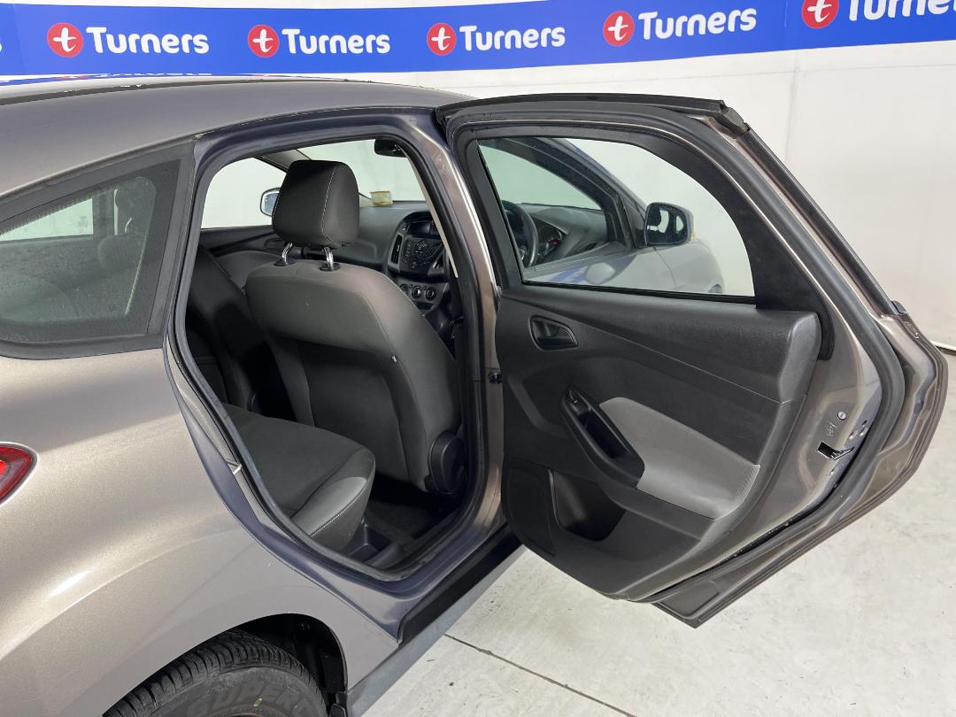 Photo '19' of Ford Focus