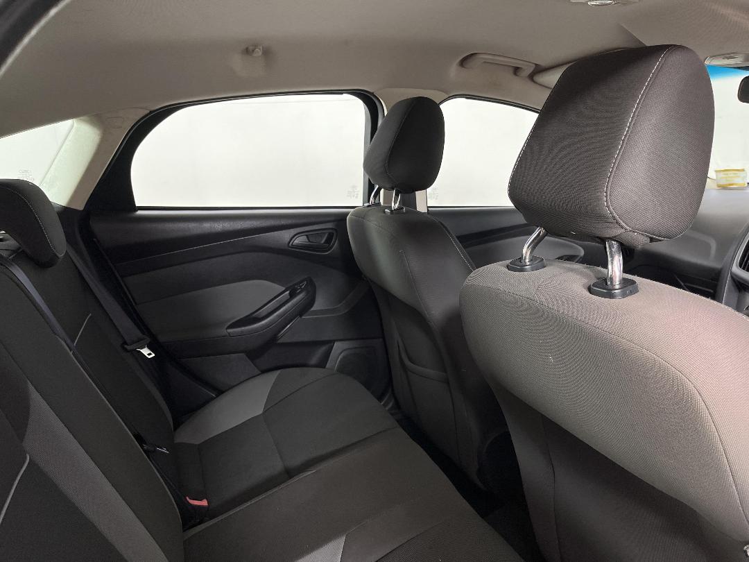 Photo '20' of Ford Focus