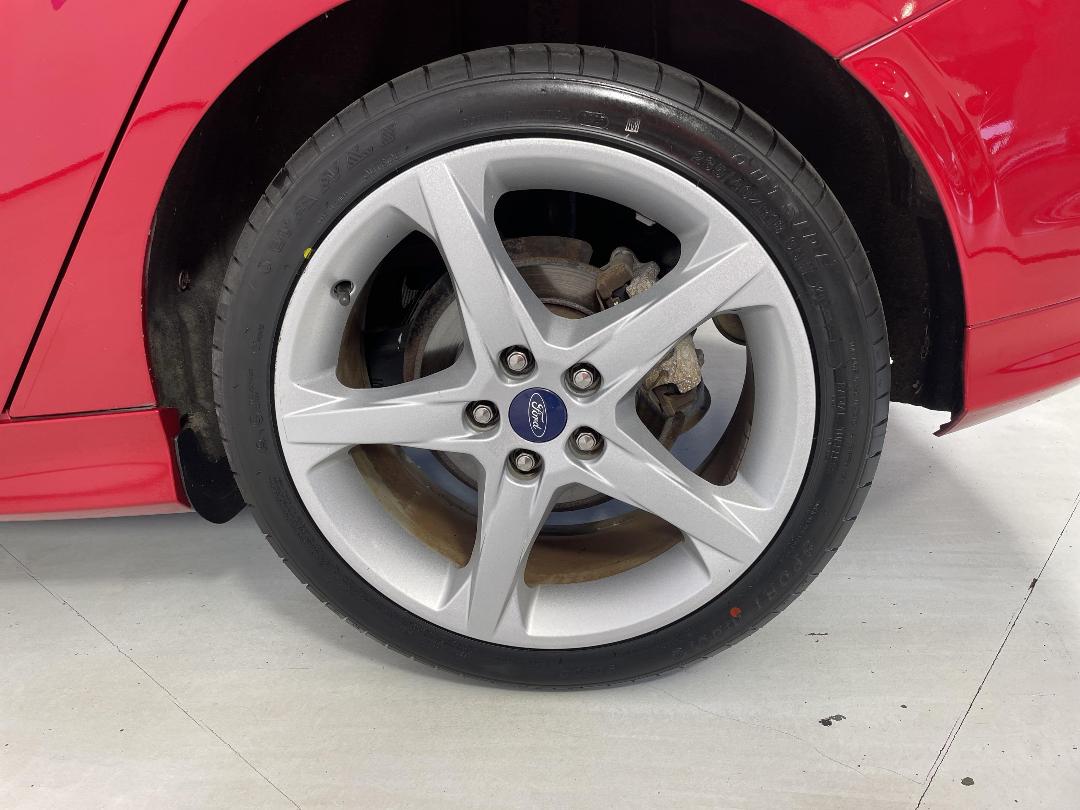 Photo '11' of Ford Focus