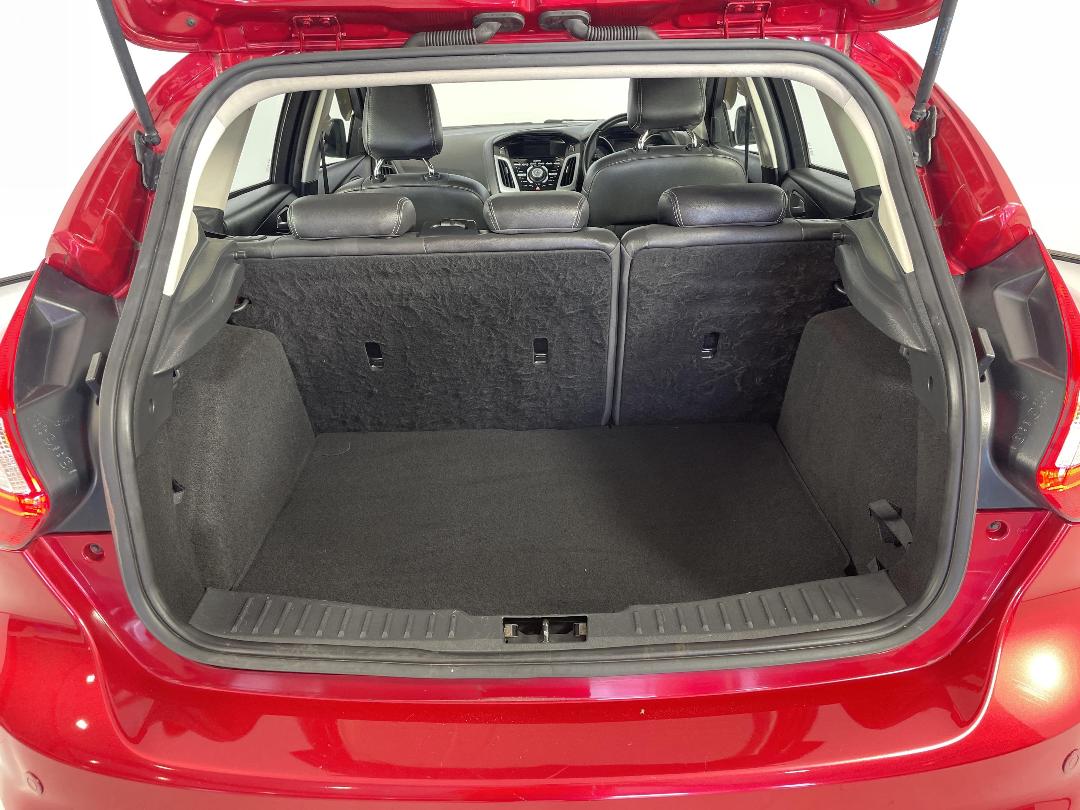 Photo '14' of Ford Focus