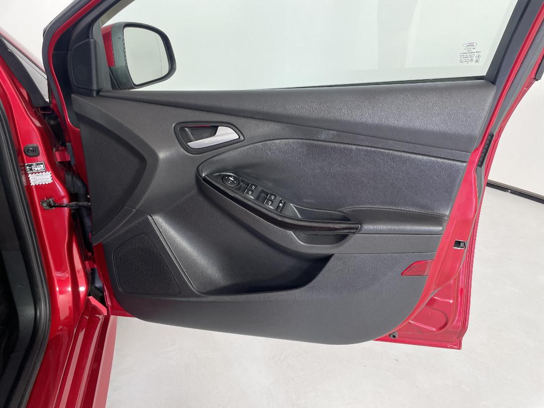 Photo '15' of Ford Focus