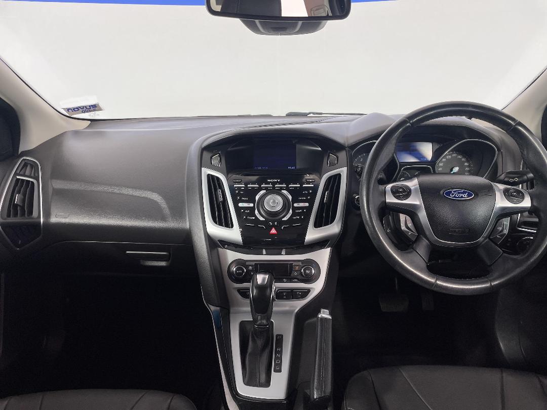 Photo '17' of Ford Focus