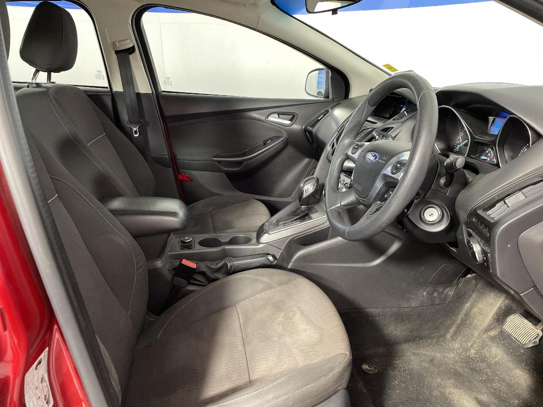 Photo '16' of Ford Focus