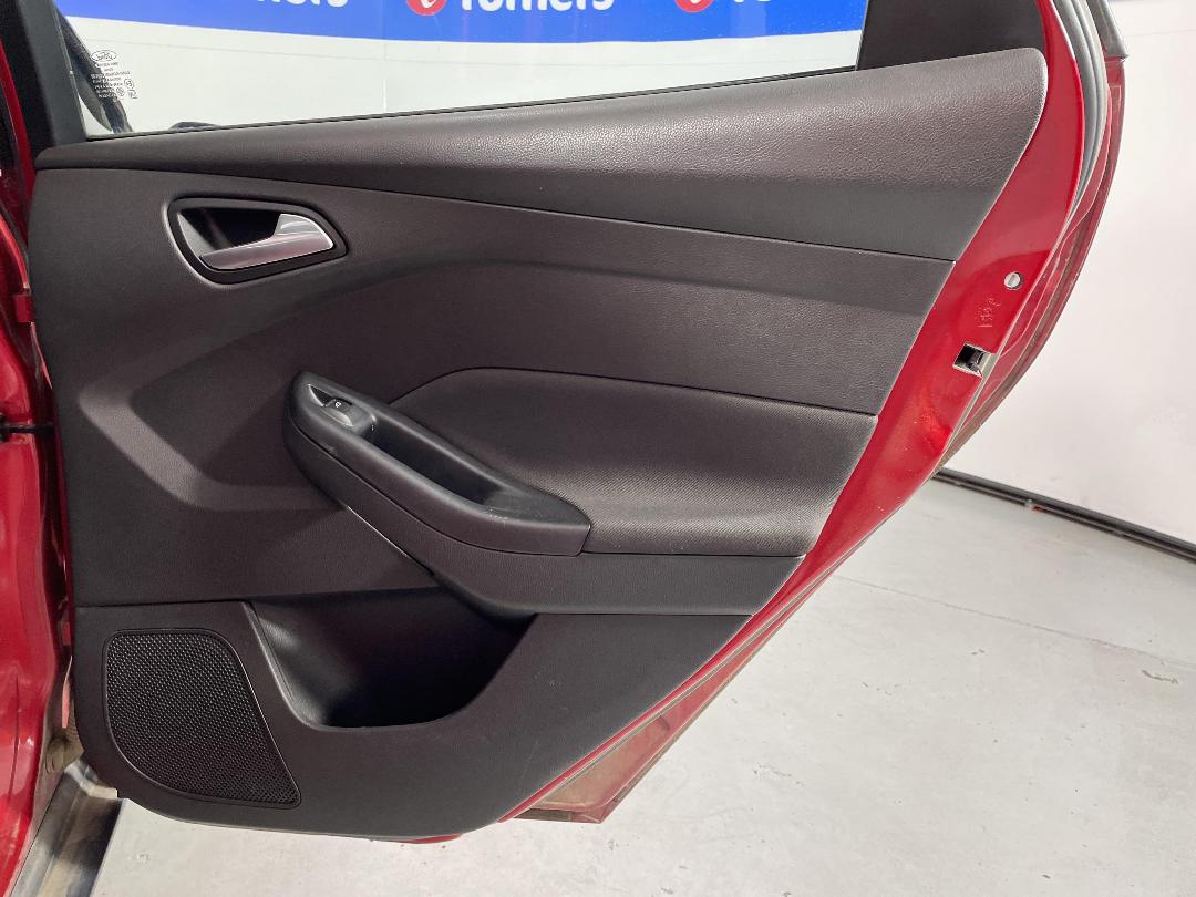 Photo '19' of Ford Focus