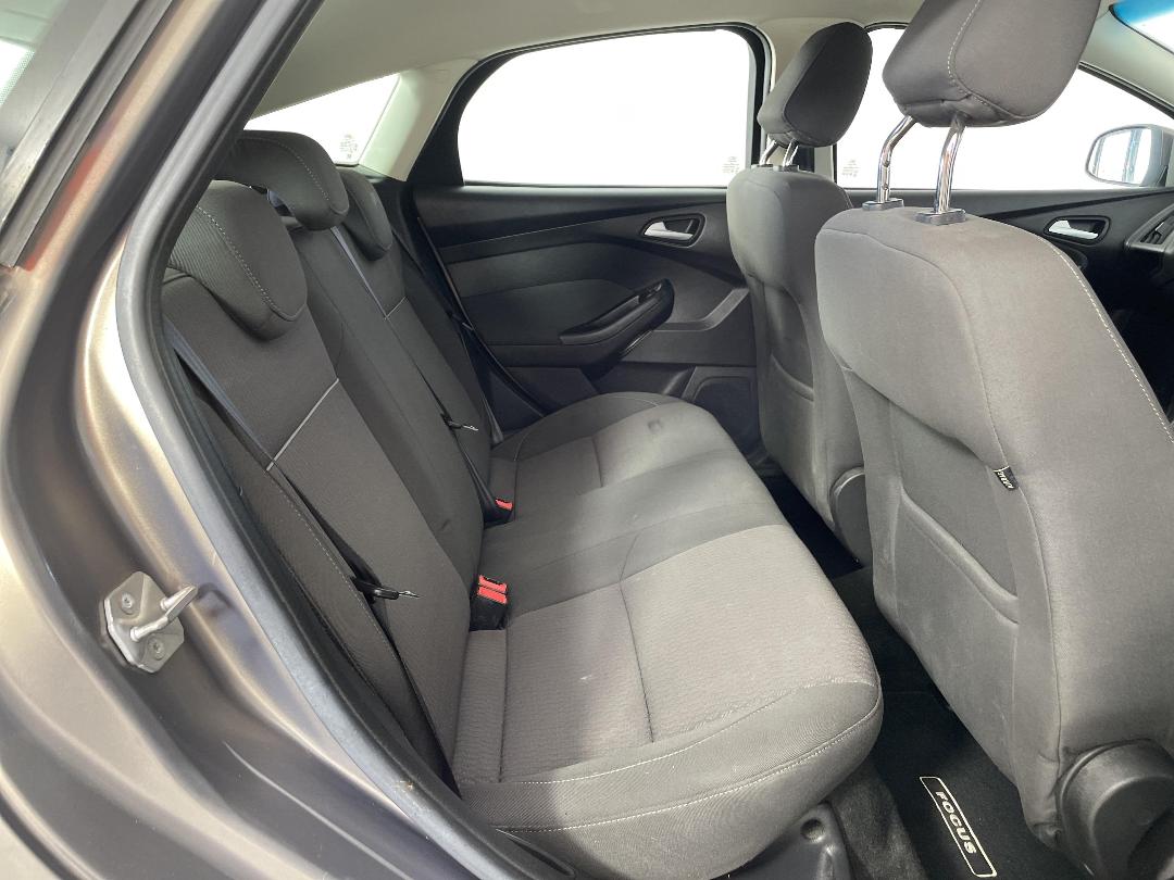 Photo '20' of Ford Focus Photo '20' of Ford Focus