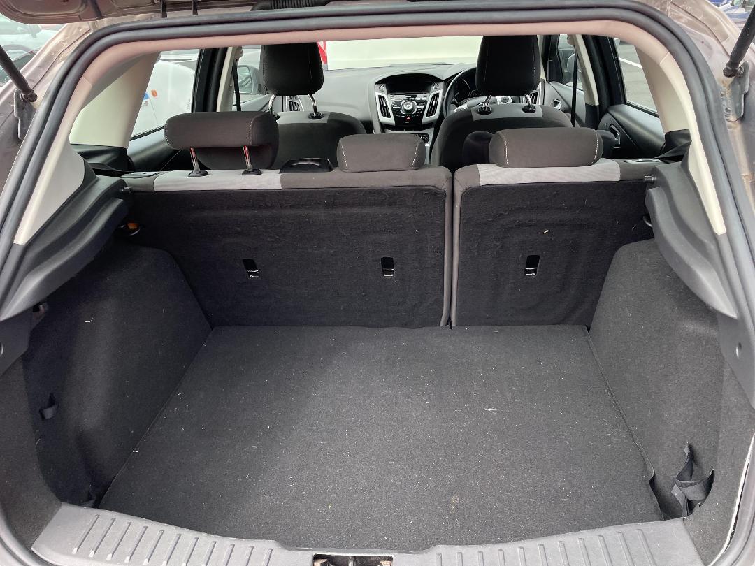 Photo '12' of Ford Focus Sport