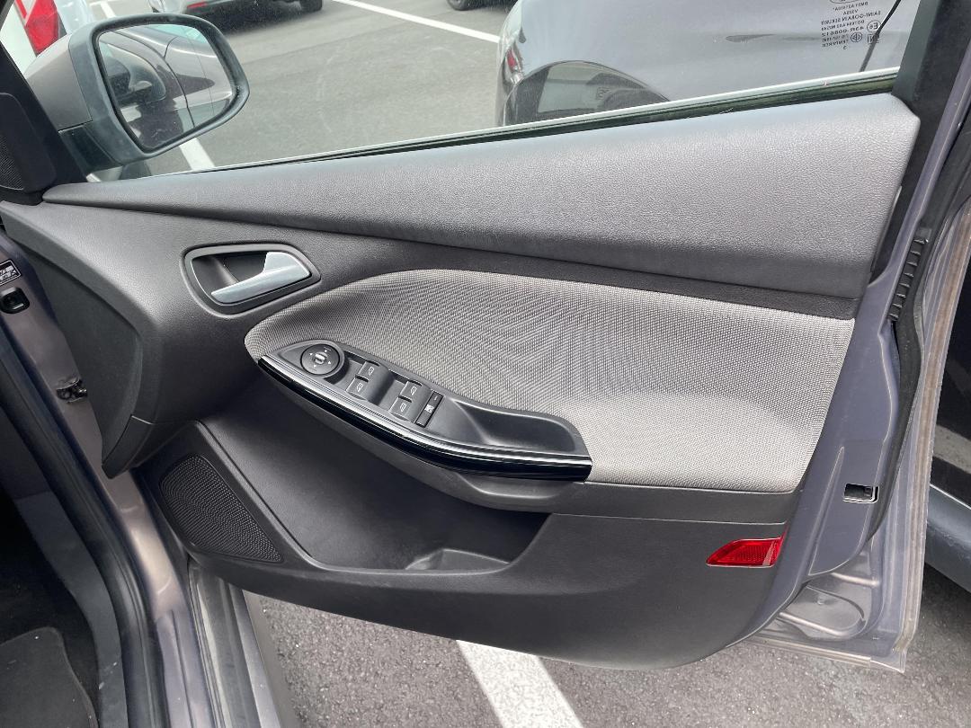 Photo '13' of Ford Focus Sport