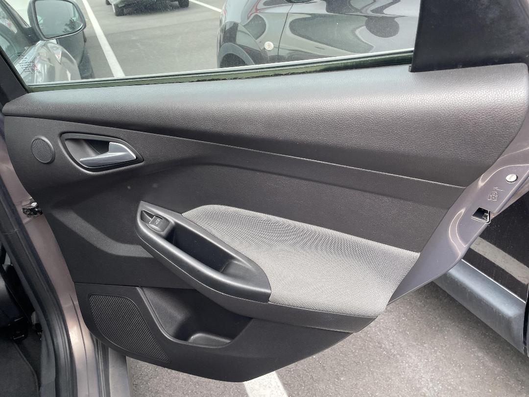 Photo '17' of Ford Focus Sport