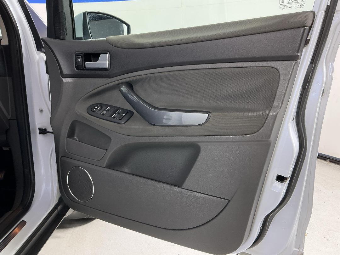 Photo '15' of Ford Kuga