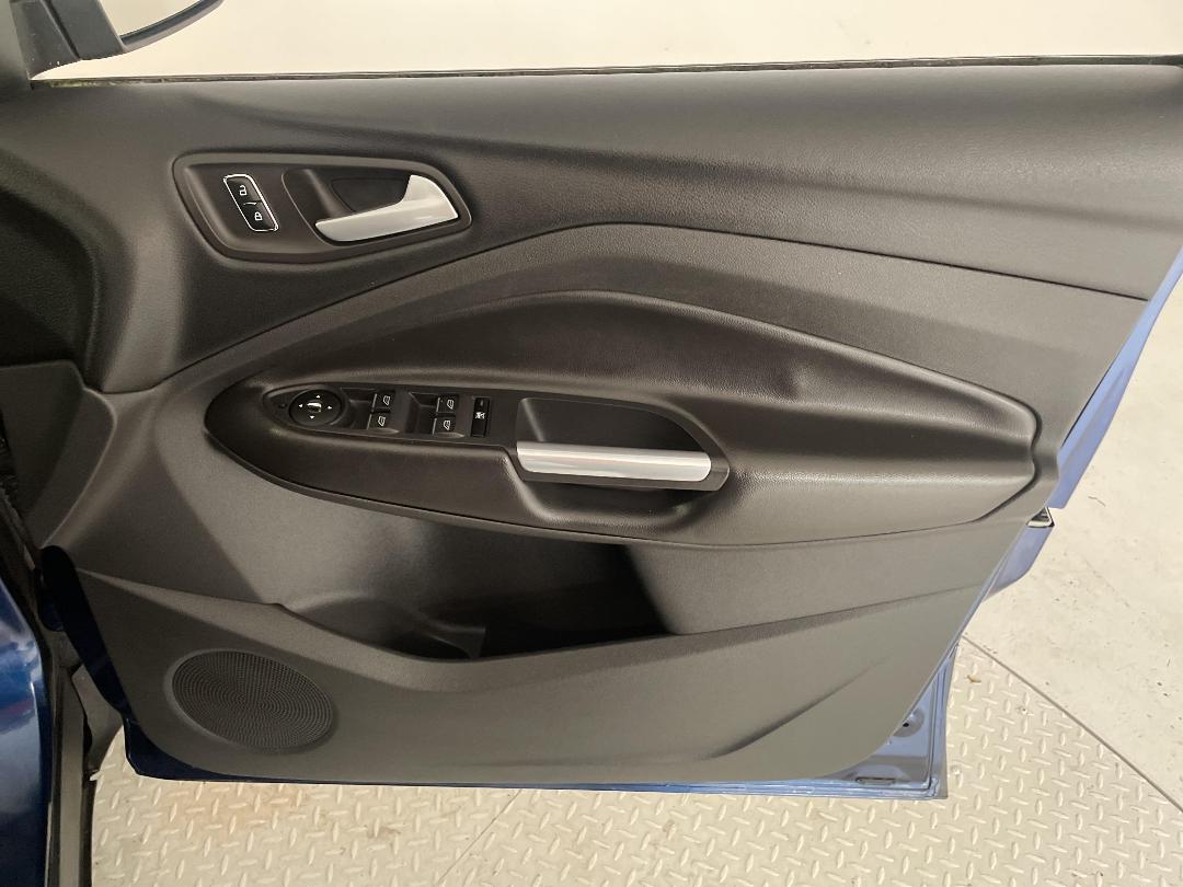 Photo '15' of Ford Kuga