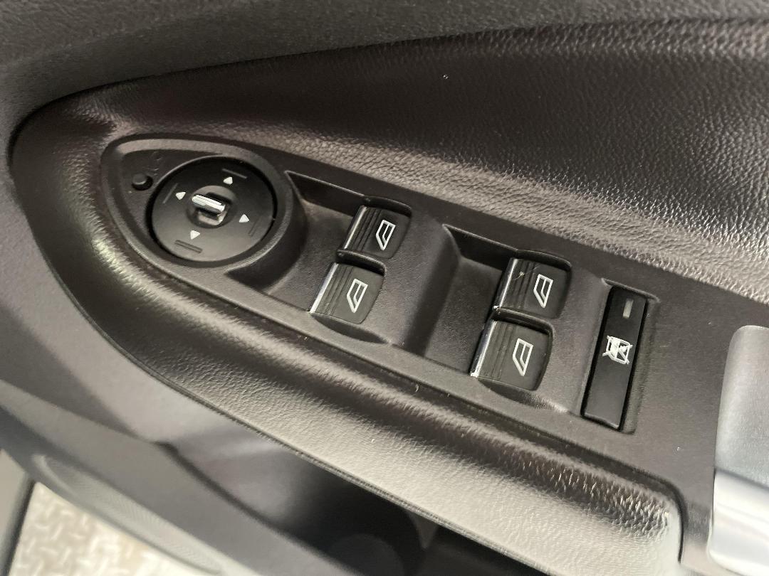 Photo '24' of Ford Kuga