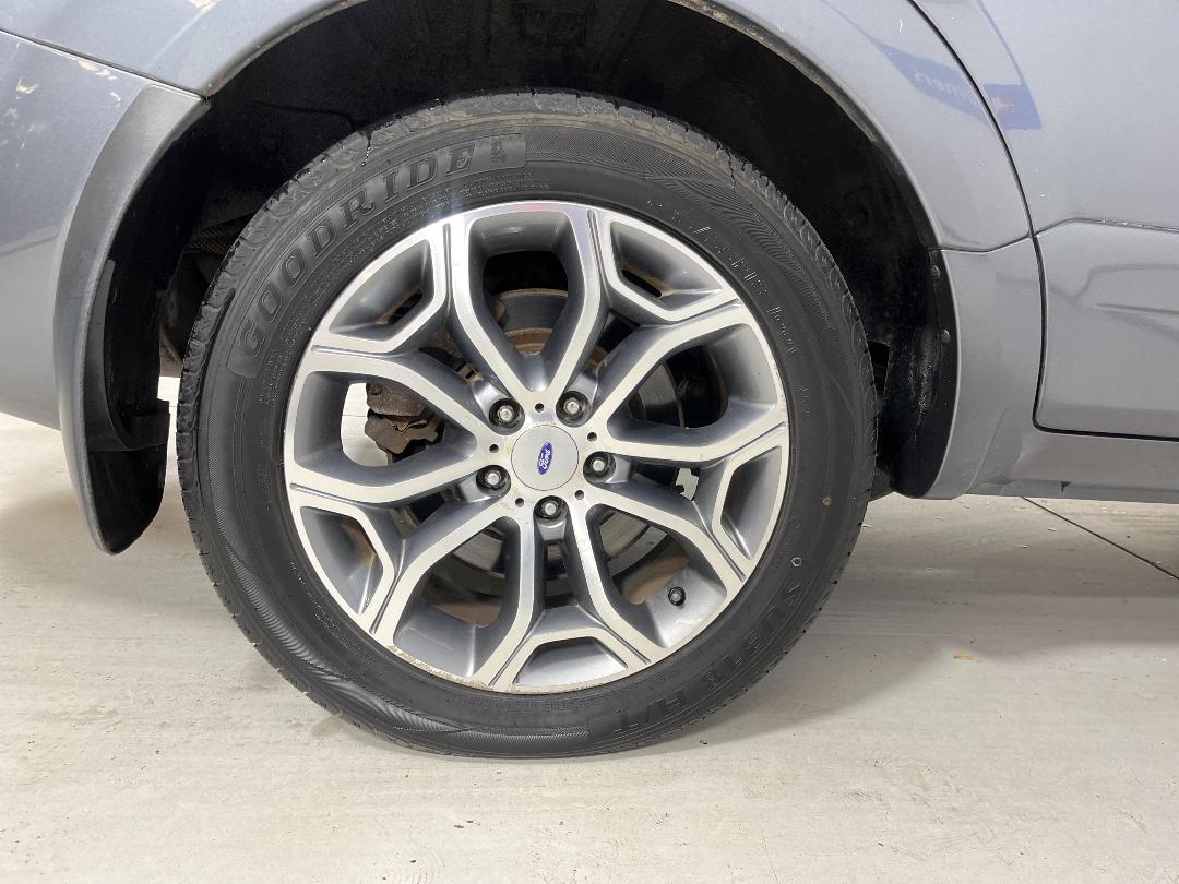 Photo '12' of Ford Territory