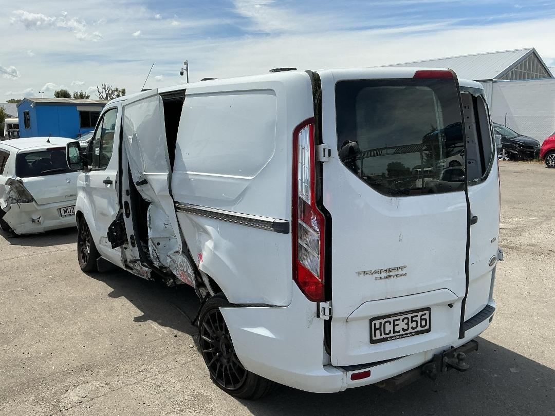 Photo '4' of Ford Transit SWB LOW Roof Photo '4' of Ford Transit SWB LOW Roof