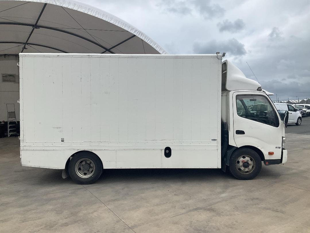 Photo '3' of Hino 300 XKU720R-HKUTSQ3 Box Body