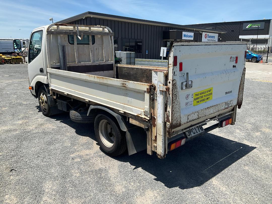 Photo '6' of Hino Dutro Flat Deck Photo '6' of Hino Dutro Flat Deck