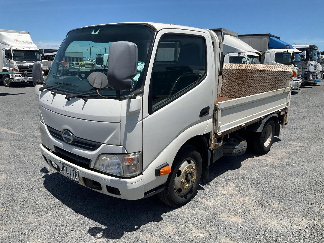 Photo '9' of Hino Dutro Flat Deck Photo '9' of Hino Dutro Flat Deck