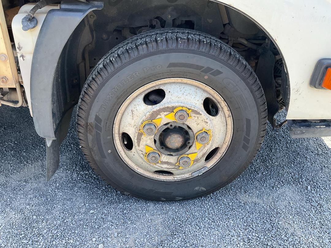 Photo '35' of Hino Dutro Flat Deck Photo '35' of Hino Dutro Flat Deck