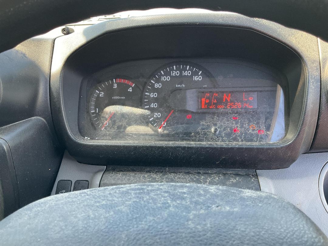 Photo '32' of Hino Dutro 2 AXLE BOX BODY Bottle Body Photo '32' of Hino Dutro 2 AXLE BOX BODY Bottle Body