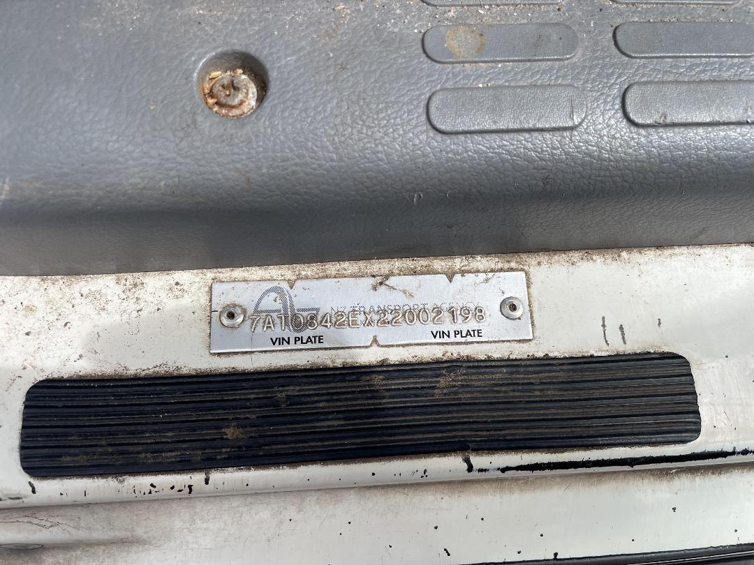 Photo '16' of Hino Dutro 2 AXLE BOX BODY Bottle Body Photo '16' of Hino Dutro 2 AXLE BOX BODY Bottle Body