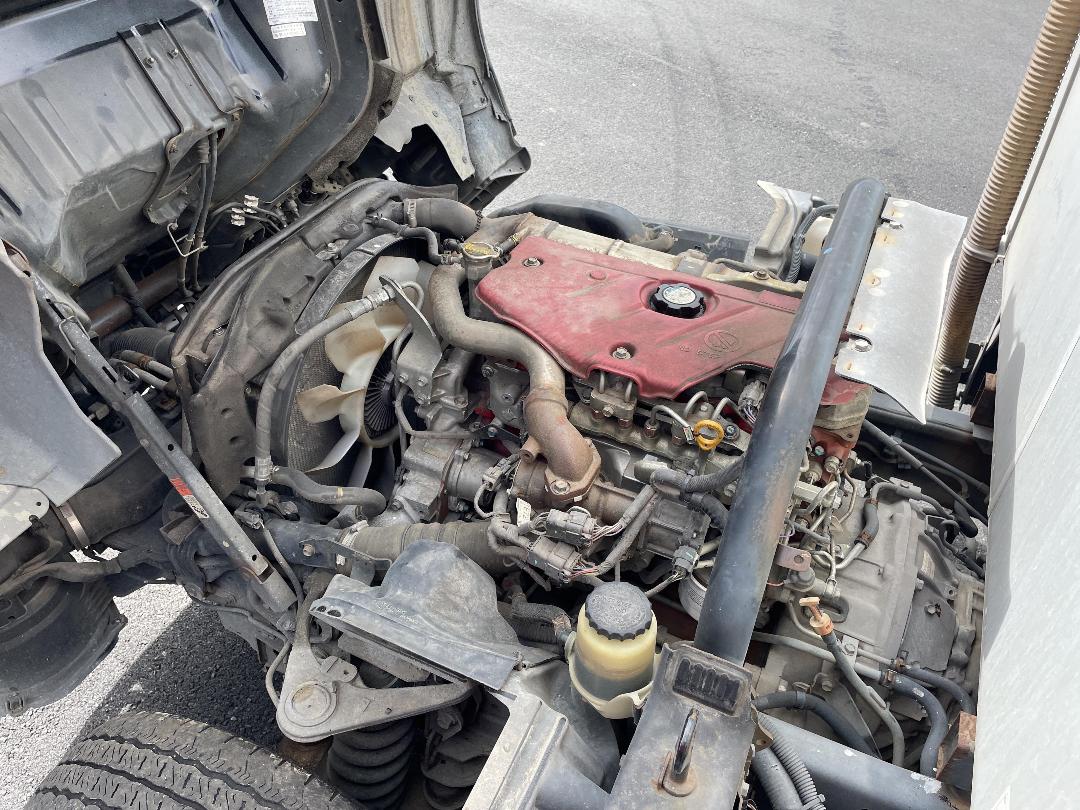 Photo '27' of Hino Dutro 2 AXLE BOX BODY Bottle Body Photo '27' of Hino Dutro 2 AXLE BOX BODY Bottle Body