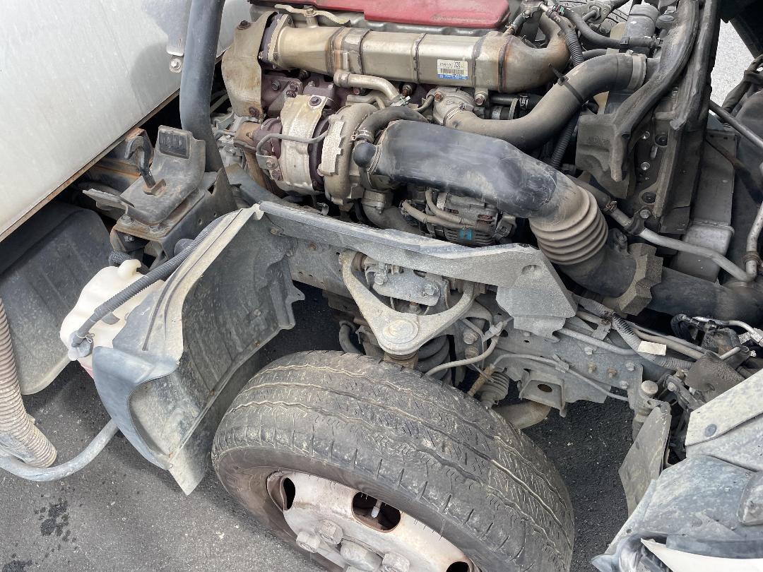 Photo '31' of Hino Dutro 2 AXLE BOX BODY Bottle Body Photo '31' of Hino Dutro 2 AXLE BOX BODY Bottle Body