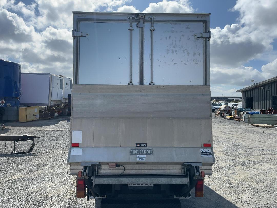 Photo '5' of Hino Dutro Box Body