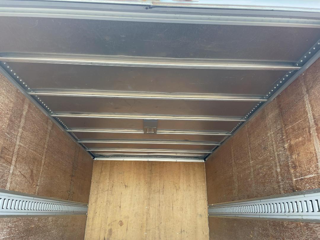 Photo '29' of Hino Dutro Box Body