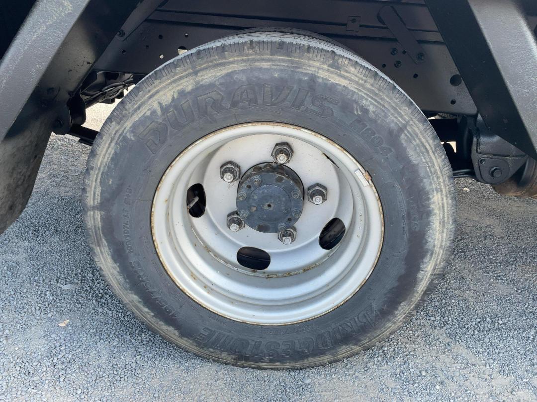 Photo '42' of Hino Dutro Box Body