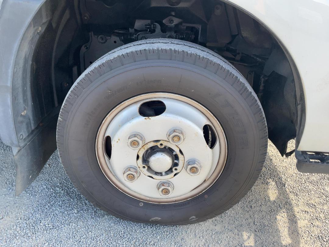 Photo '44' of Hino Dutro Box Body