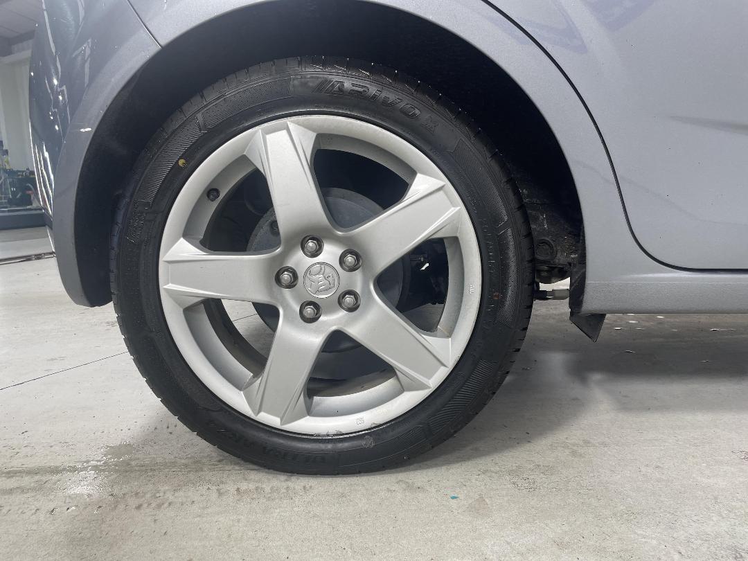 Photo '12' of Holden Barina