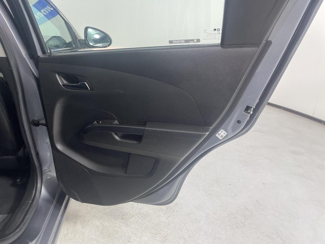 Photo '19' of Holden Barina