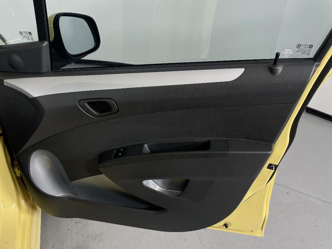 Photo '15' of Holden Barina Spark