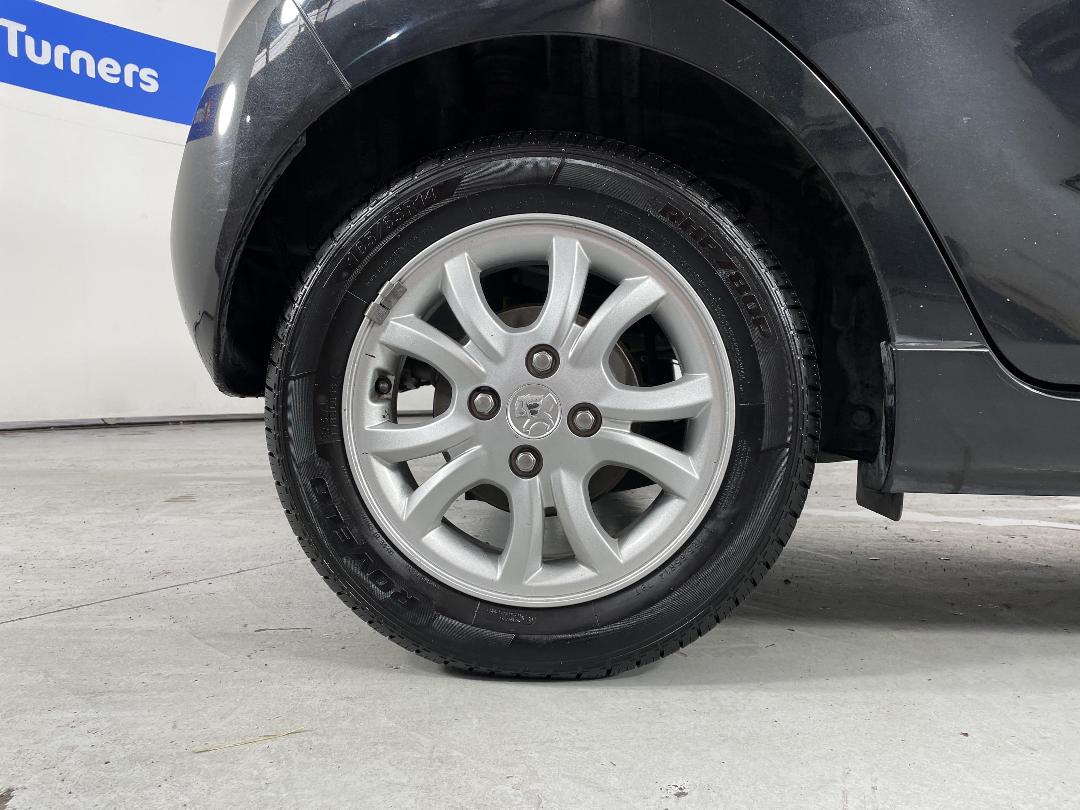 Photo '12' of Holden Barina Spark