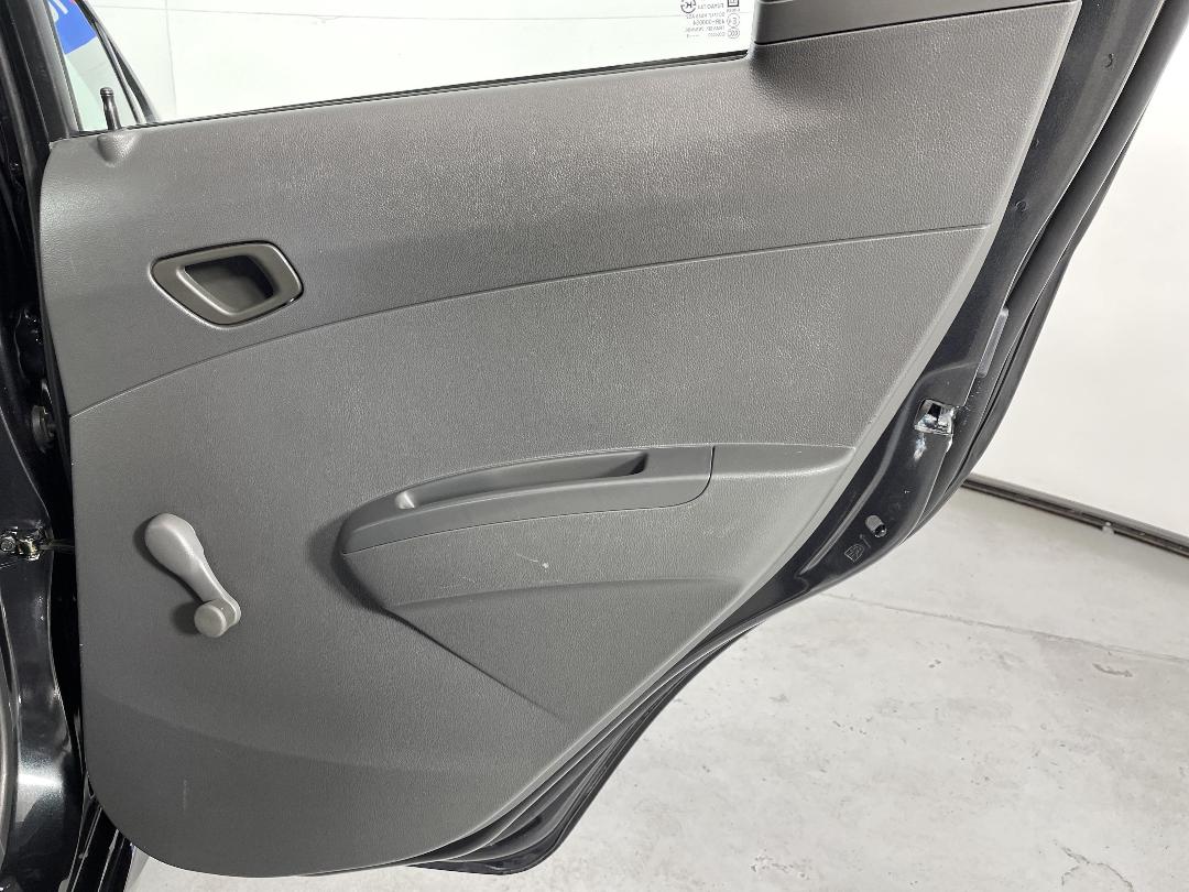 Photo '19' of Holden Barina Spark