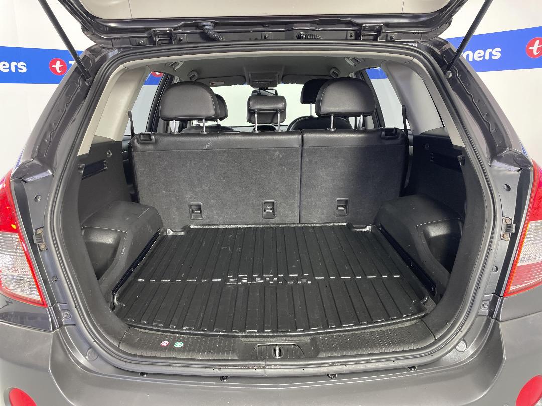 Photo '14' of Holden Captiva 5 Photo '14' of Holden Captiva 5