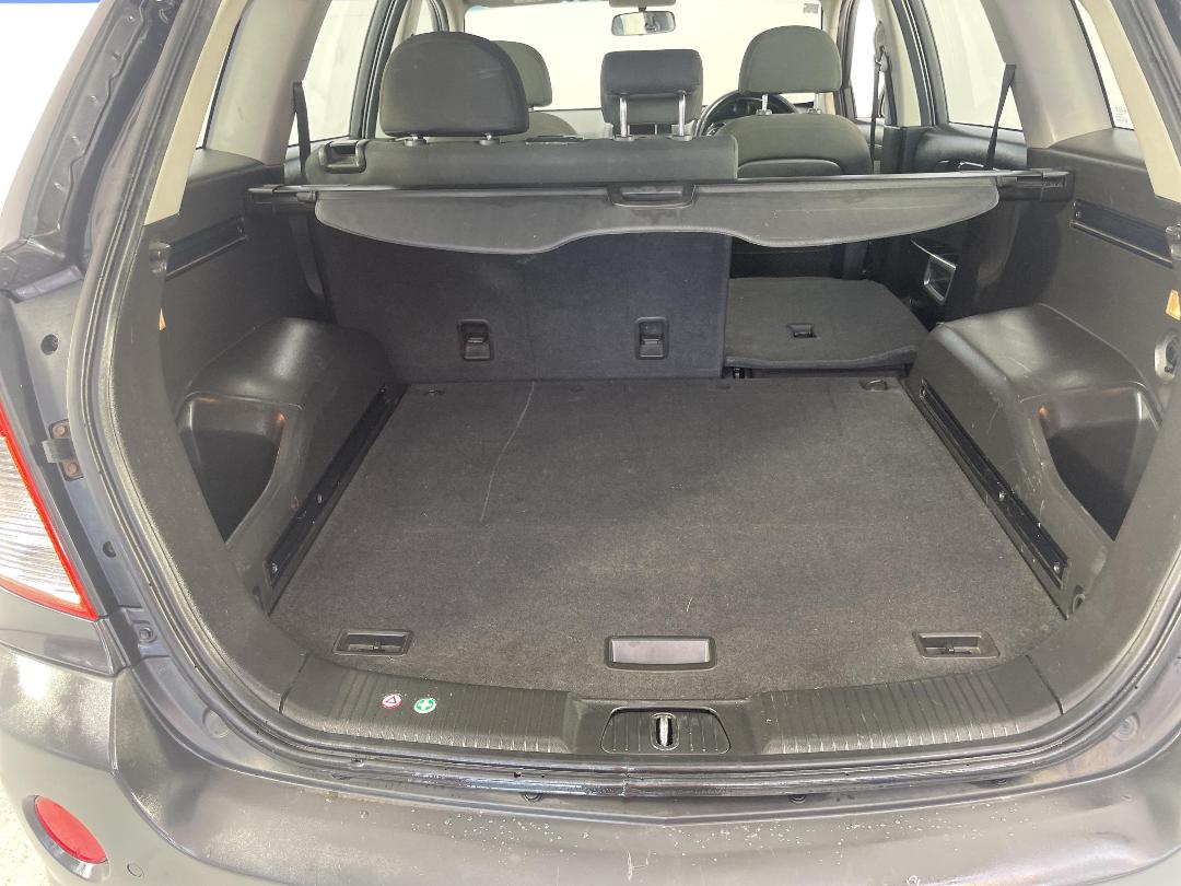 Photo '14' of Holden Captiva 5 Photo '14' of Holden Captiva 5