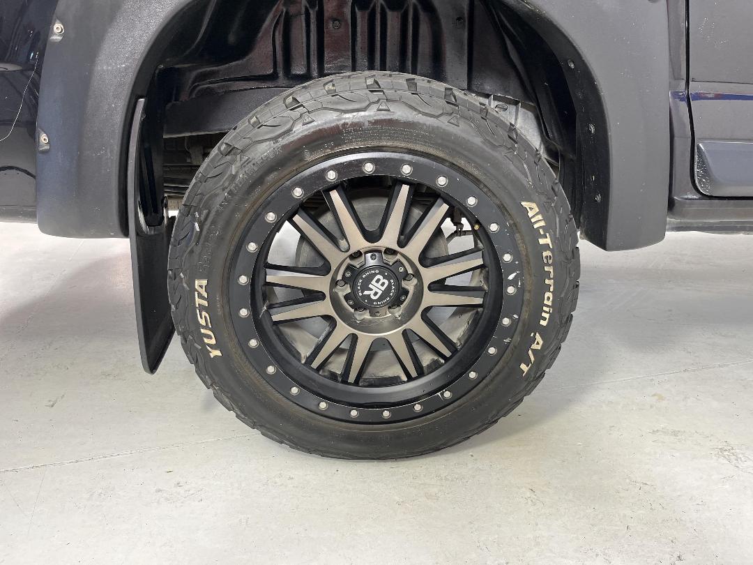 Photo '12' of Holden Colorado