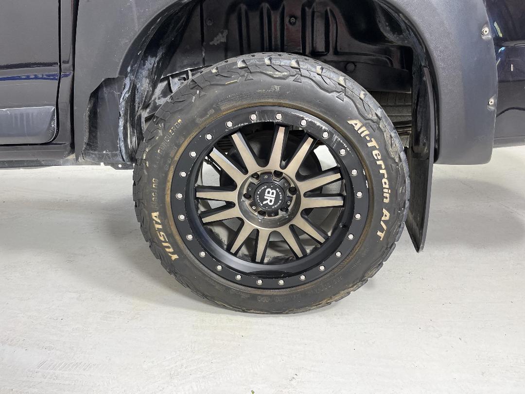 Photo '11' of Holden Colorado