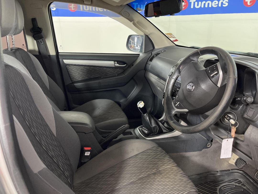 Photo '16' of Holden Colorado