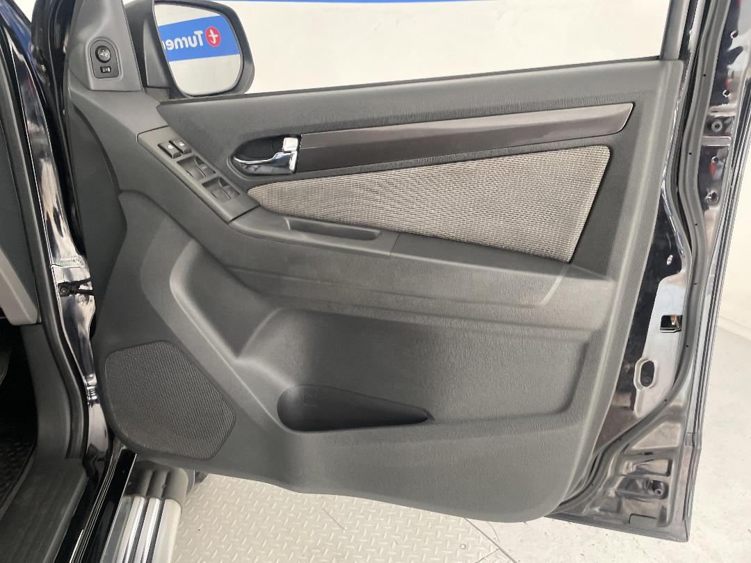 Photo '15' of Holden Colorado