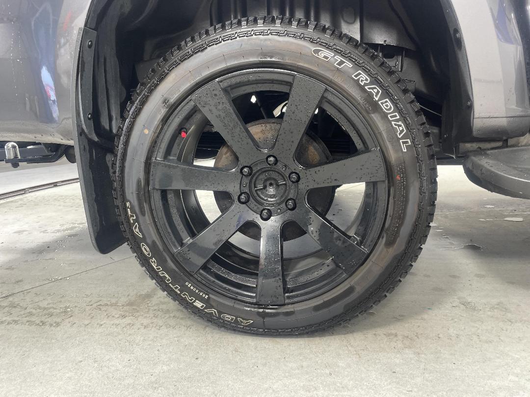 Photo '12' of Holden Colorado