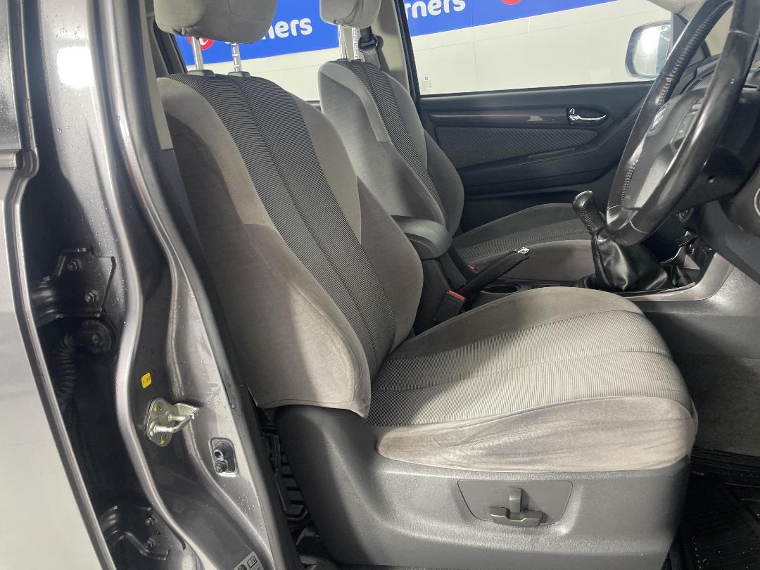 Photo '16' of Holden Colorado