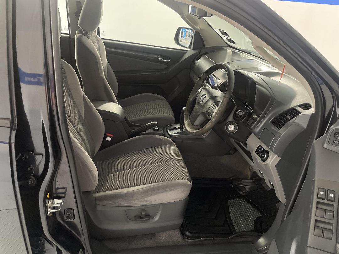 Photo '16' of Holden Colorado Photo '16' of Holden Colorado