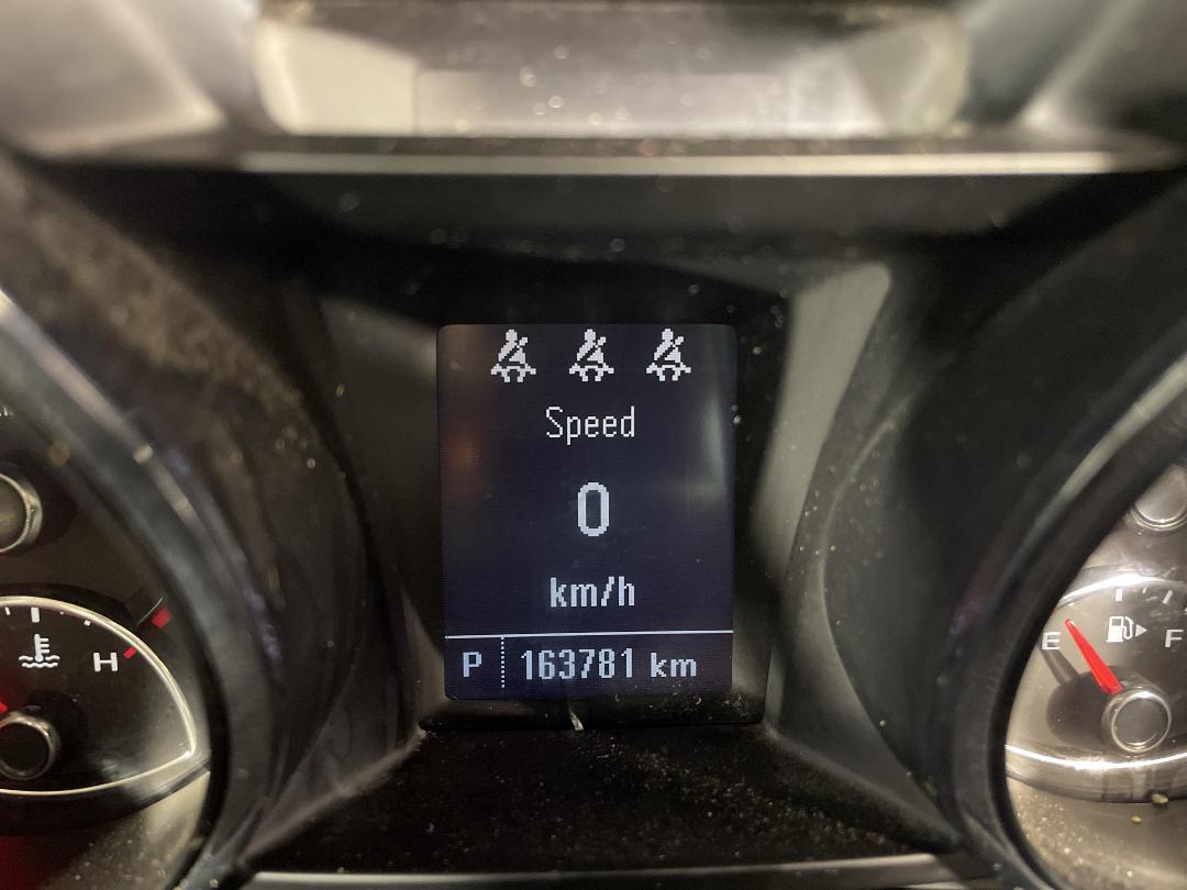 Photo '21' of Holden Commodore Photo '21' of Holden Commodore